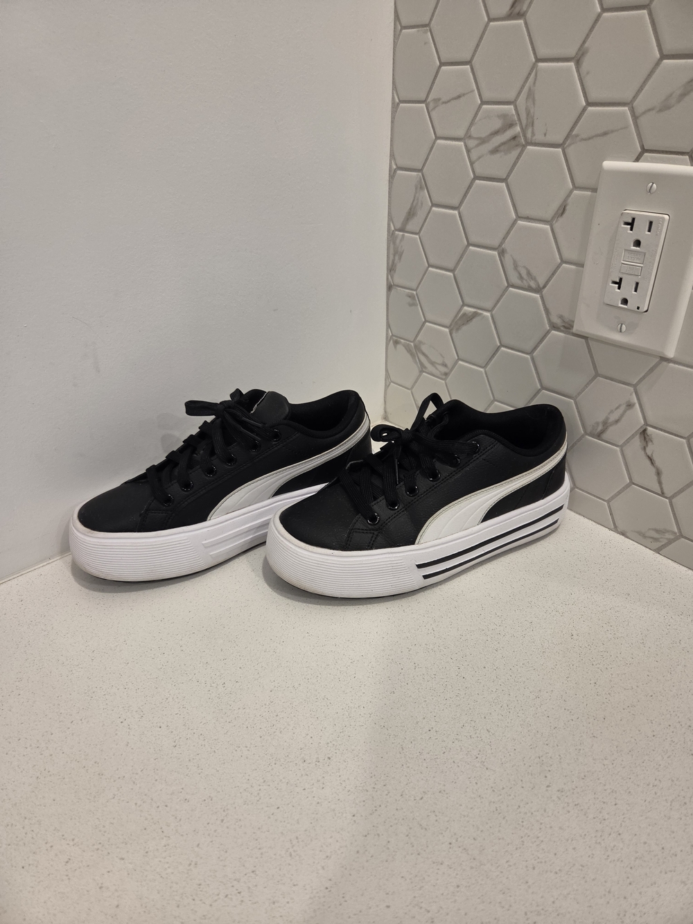 Puma Platform Black & White Women's Sneakers - Picture 4 of 4